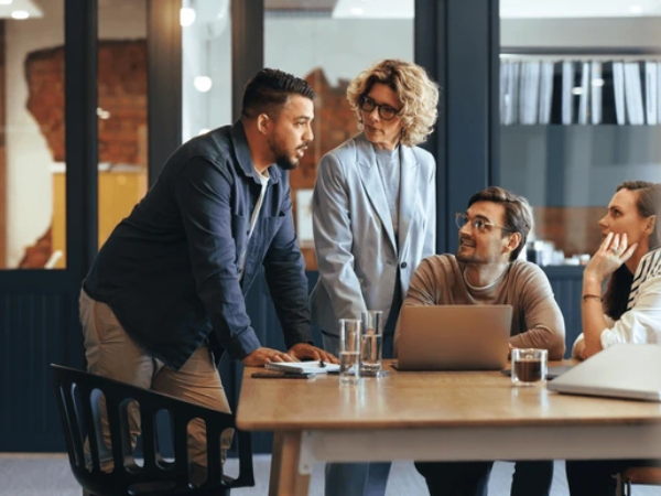 About Kasvee Grey Media